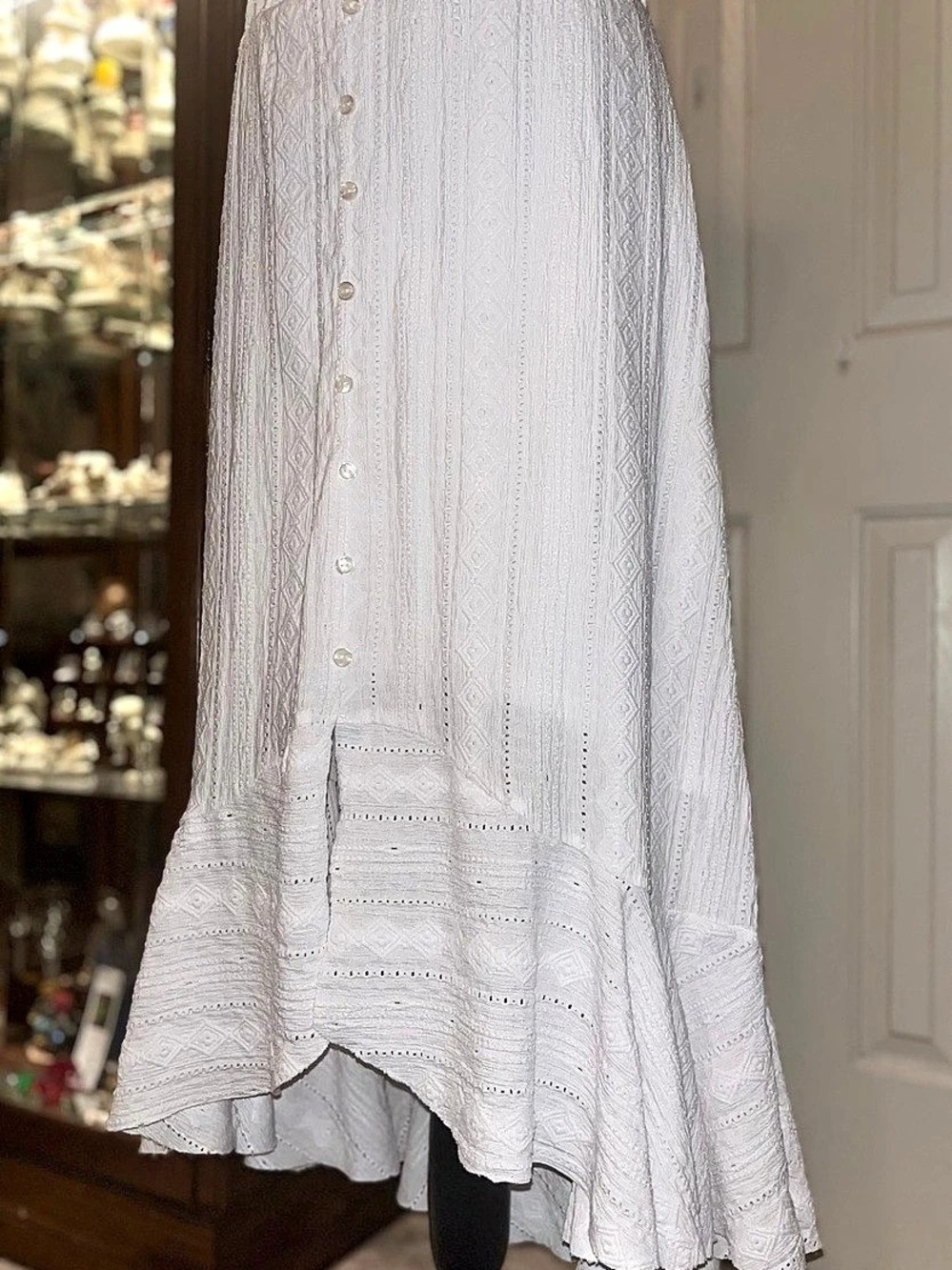 White Button-Front High-Low Skirt - Picture 3 of 6